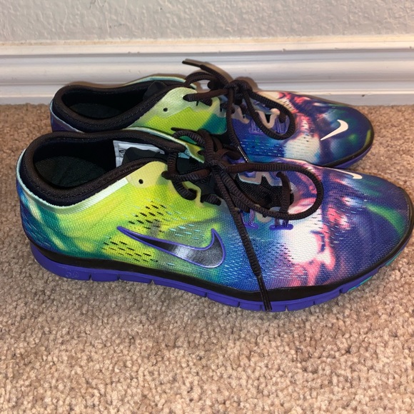 Nike Shoes - Multicolored Nike Free Runs
